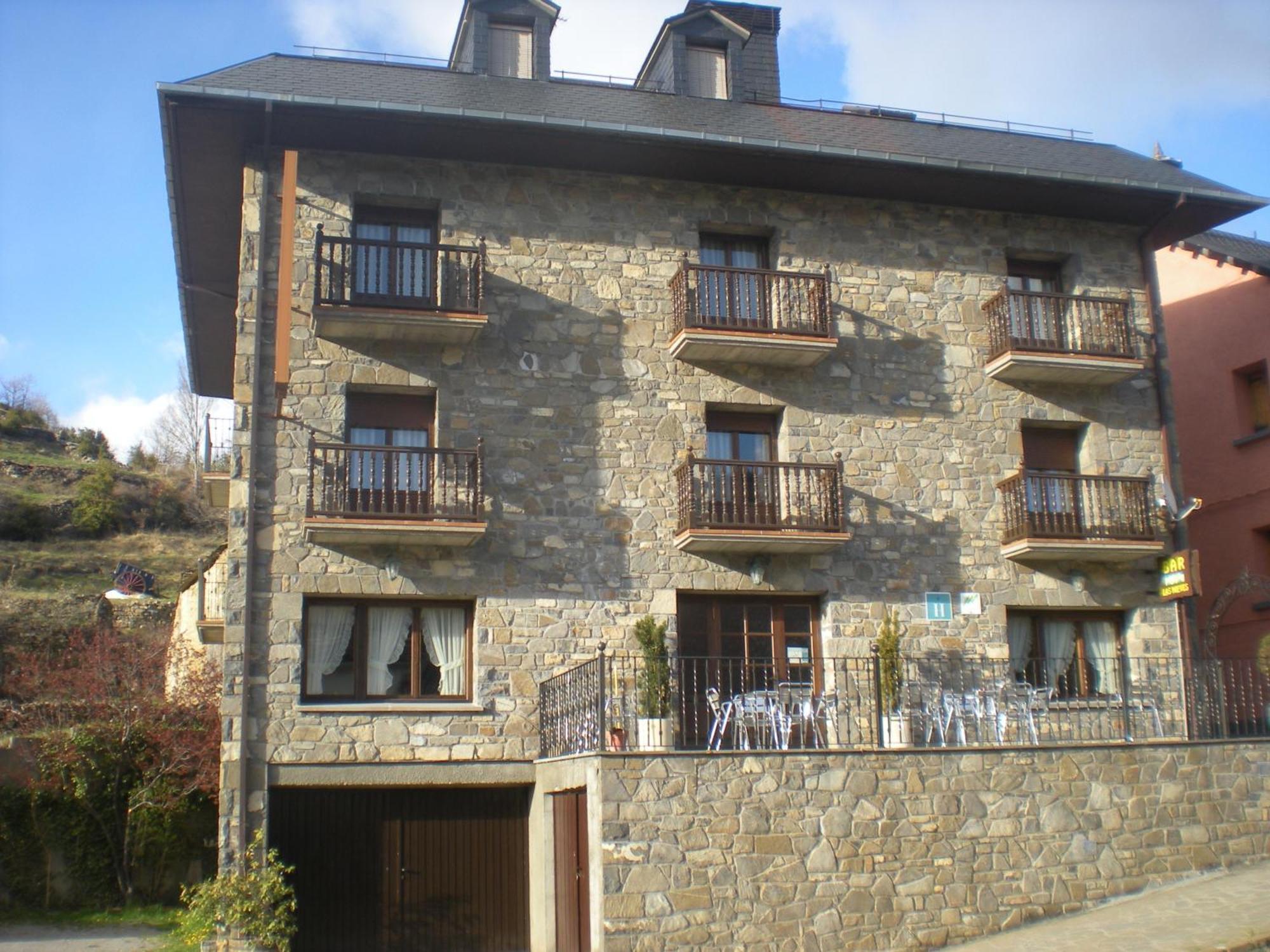 Hotel Las Nieves Linás de Broto Exteriör bild