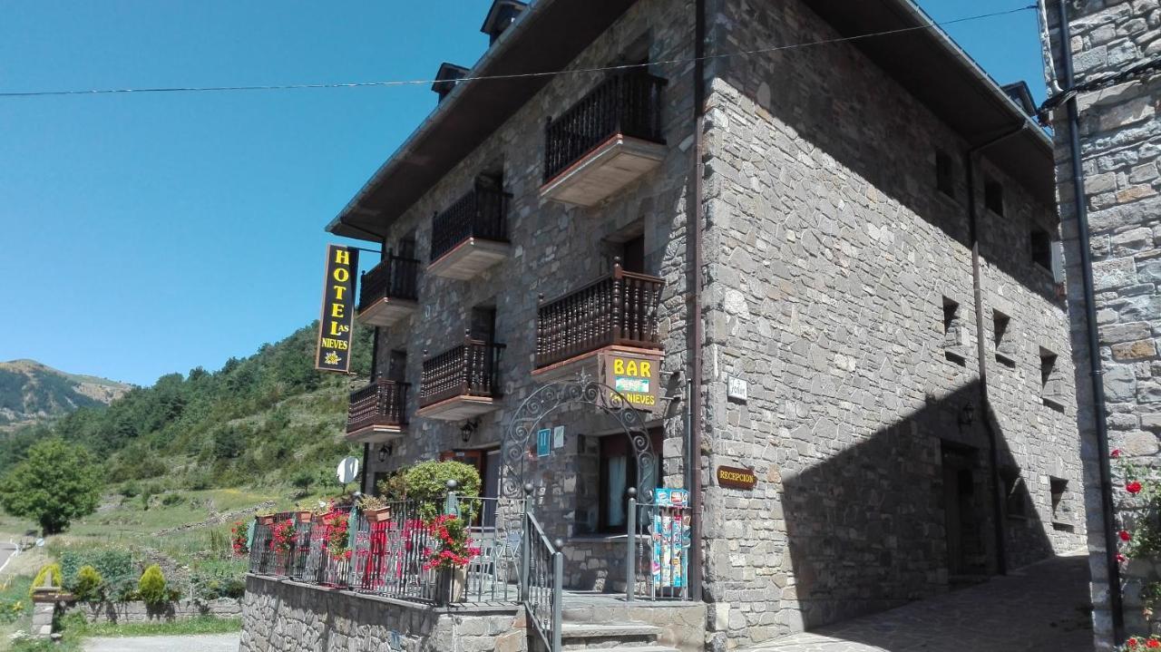 Hotel Las Nieves Linás de Broto Exteriör bild